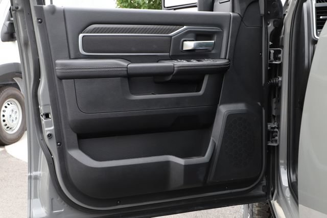 New 2026 RAM 2500 Big Horn AWD/4WD image 16
