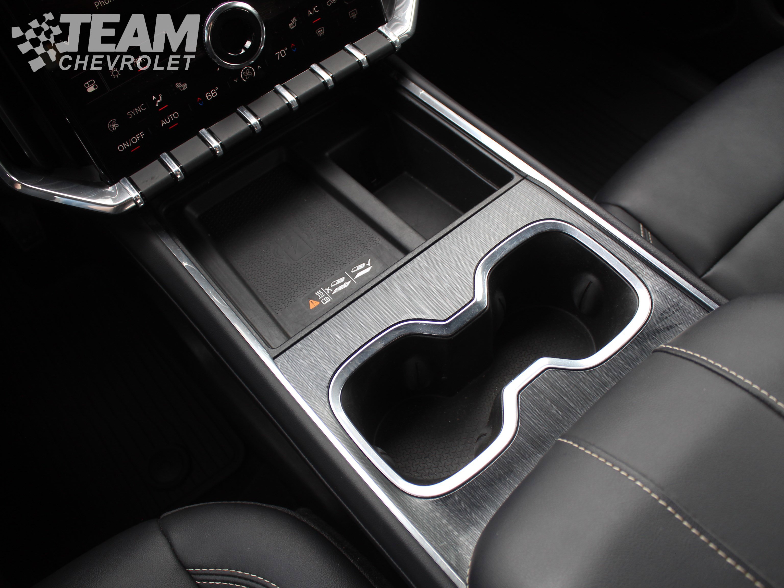 Used 2024 GMC Acadia Elevation w/ Black Edition AWD/4WD image 19