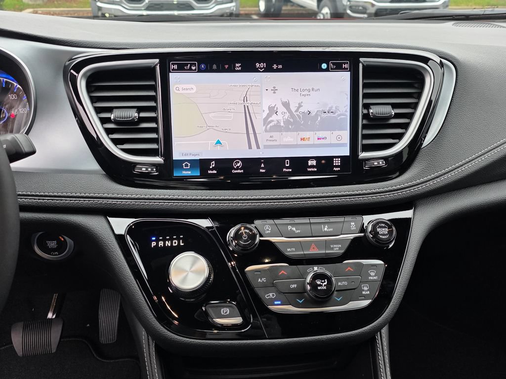 New 2026 Chrysler Pacifica Limited w/ S Appearance Package image 19
