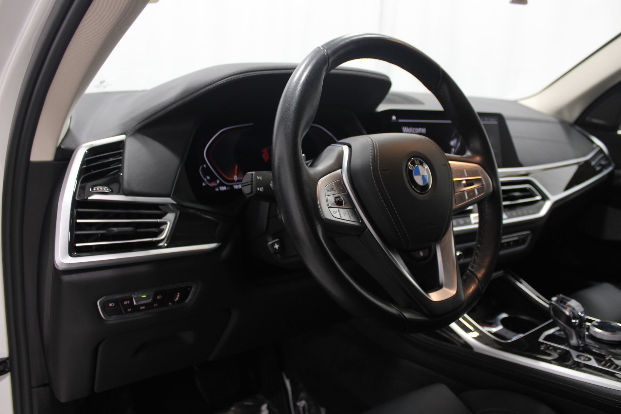 Used 2021 BMW X7 xDrive40i w/ Executive Package AWD/4WD image 13