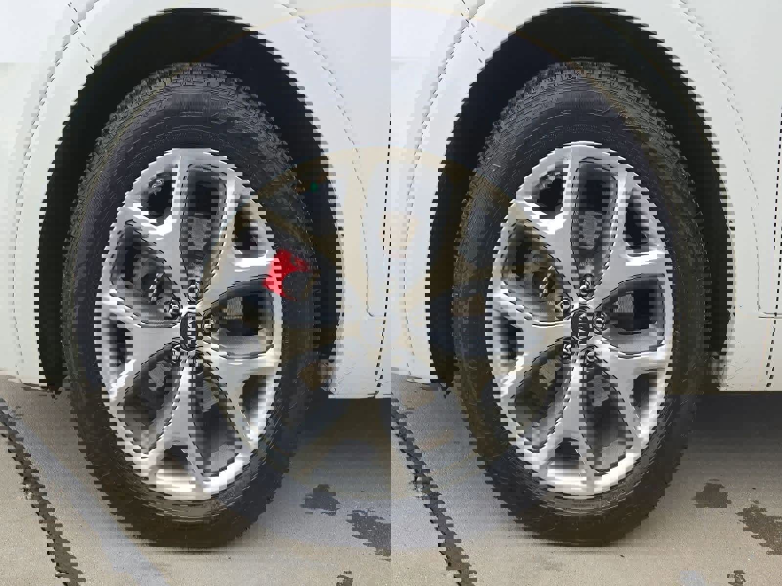 Used 2019 Kia Sorento SX image 13