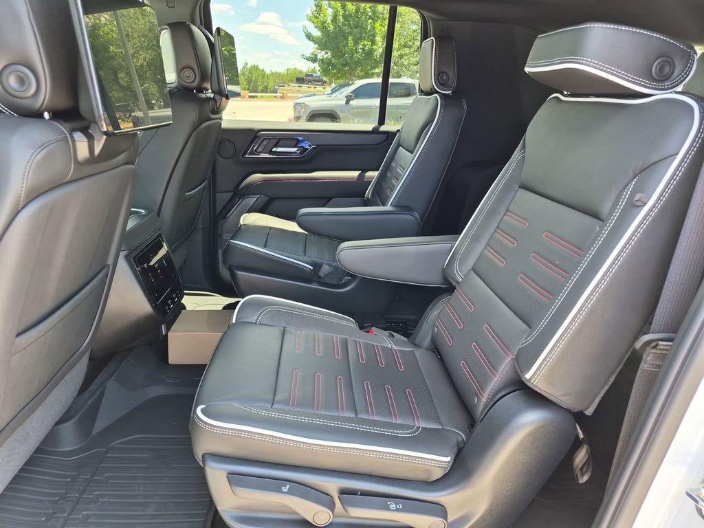 New 2026 GMC Yukon XL AT4 Ultimate AWD/4WD image 39