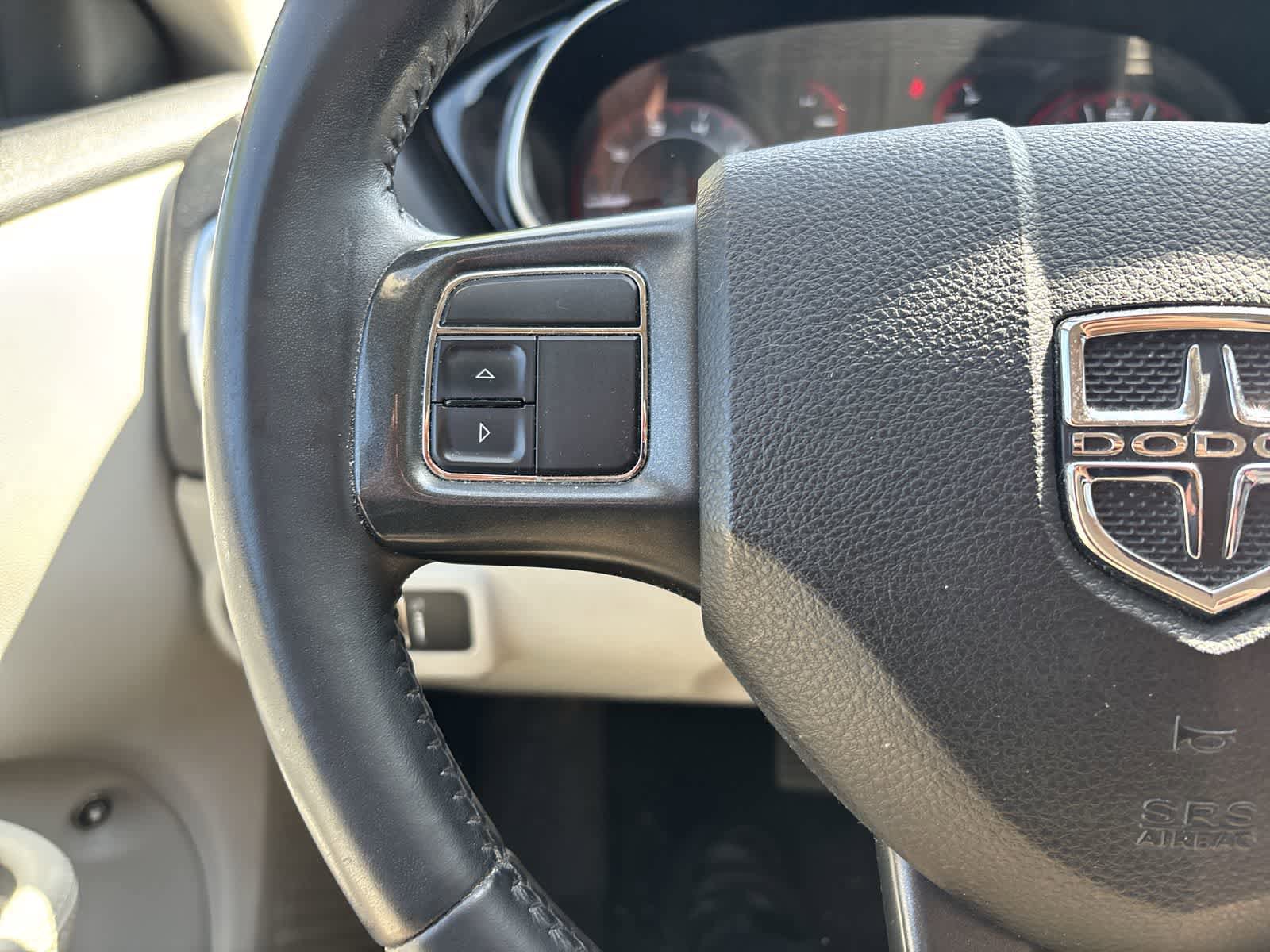 Used 2013 Dodge Dart SXT w/ Popular Equipment Group FWD image 9