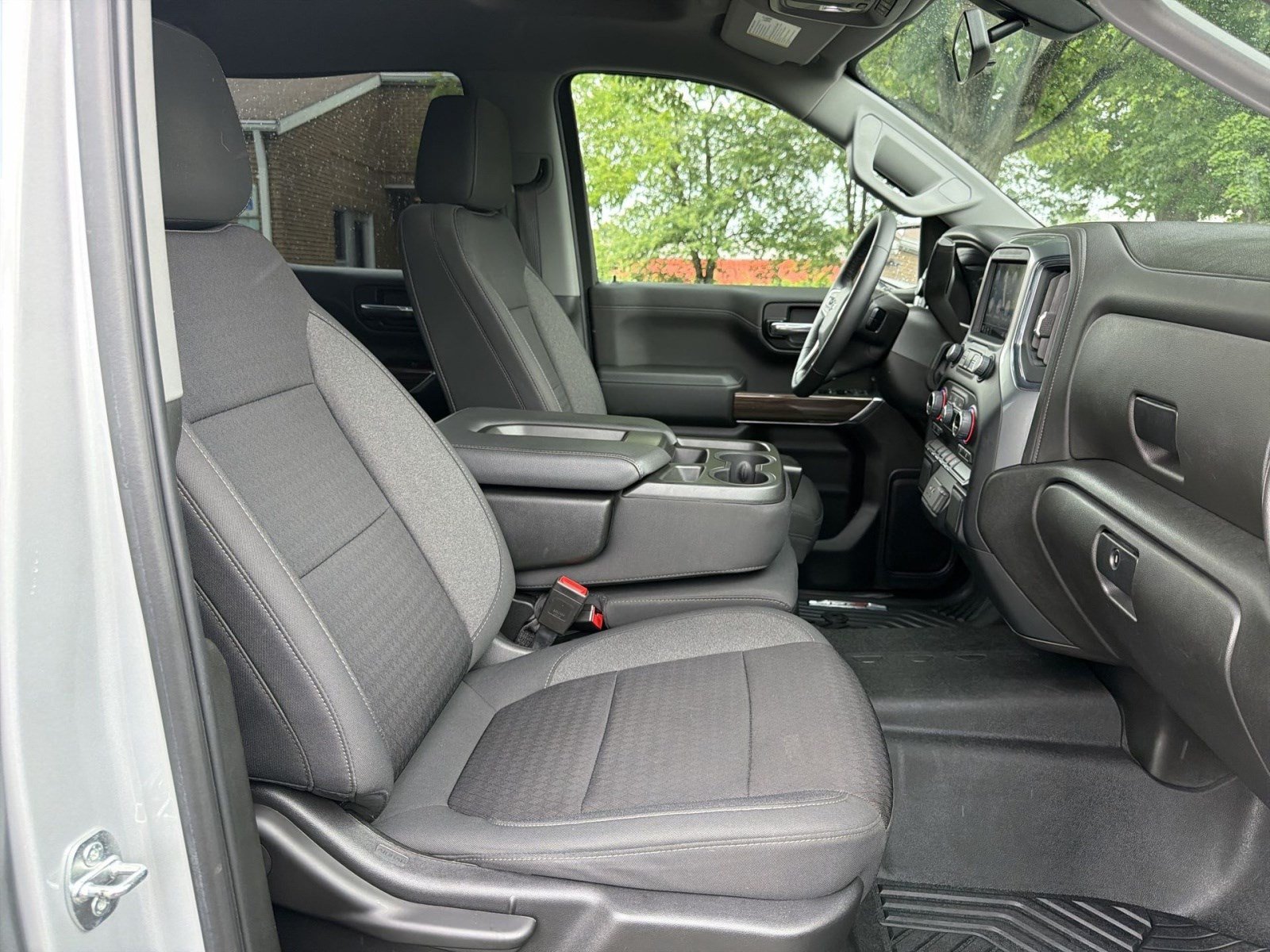 Certified 2022 Chevrolet Silverado 1500 RST w/ LPO, Blackout Package AWD/4WD image 24