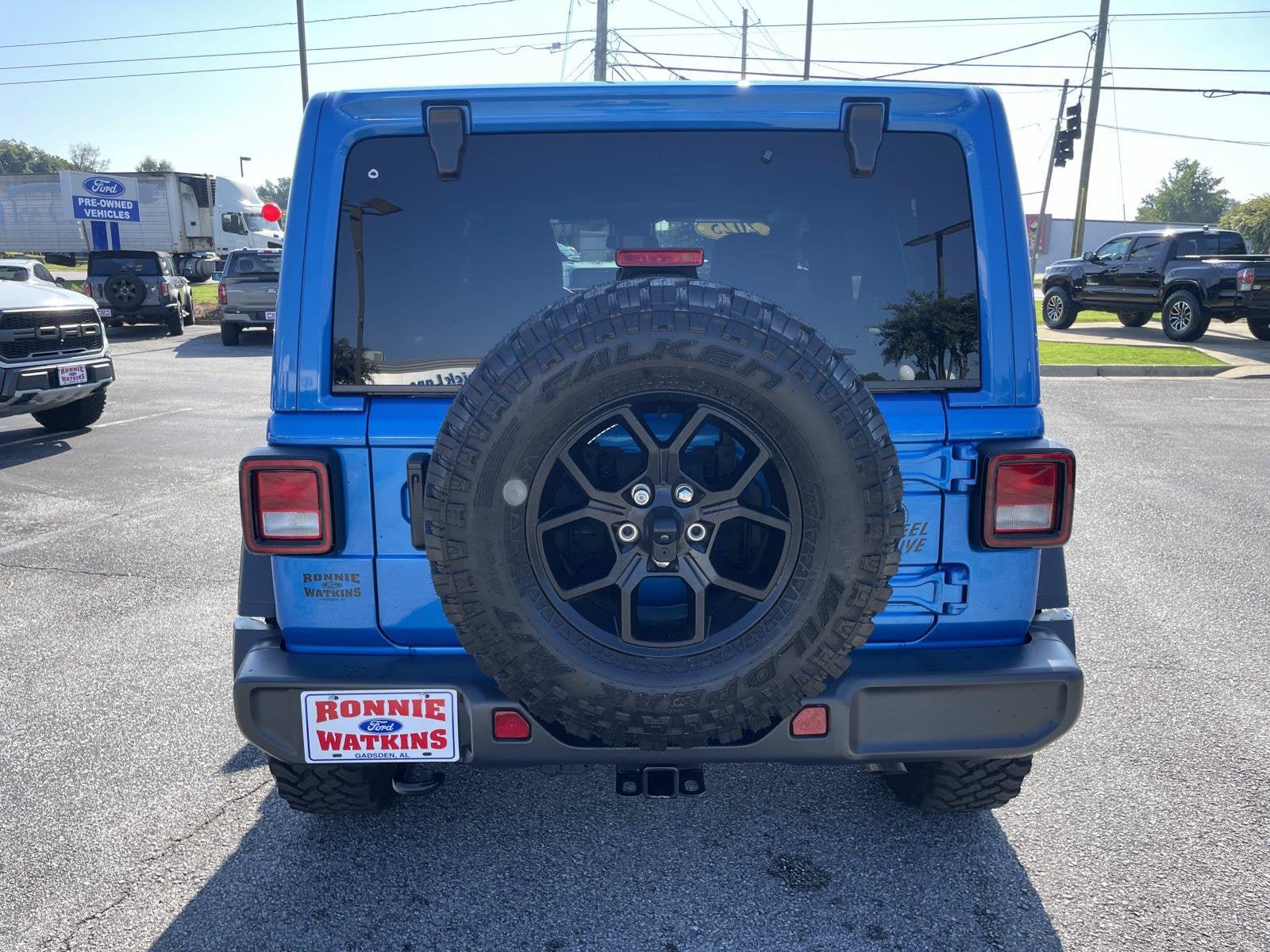 Used 2025 Jeep Wrangler Unlimited Sport AWD/4WD image 5