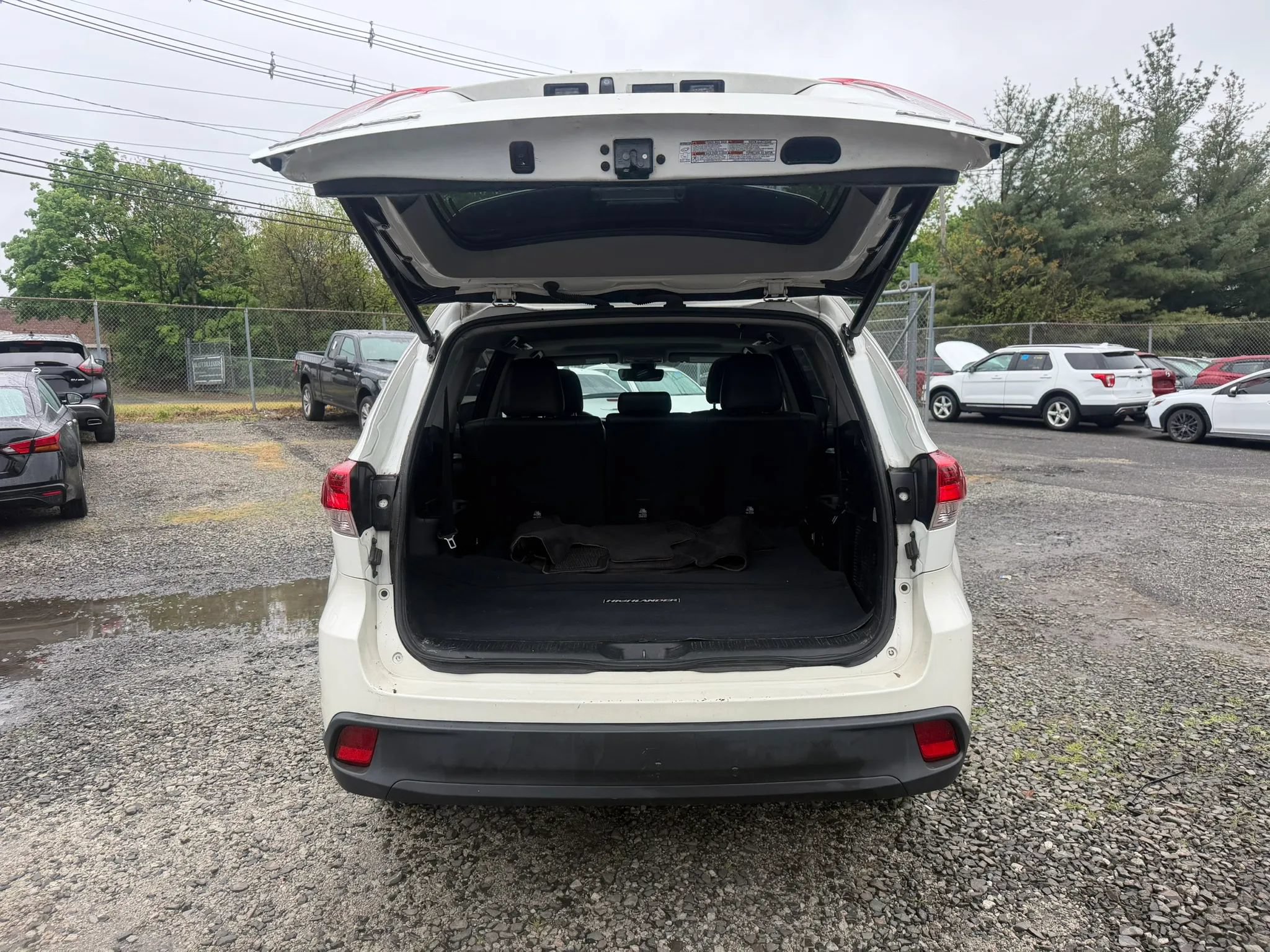 Used 2017 Toyota Highlander XLE w/ Carpet Mat Package AWD/4WD image 29