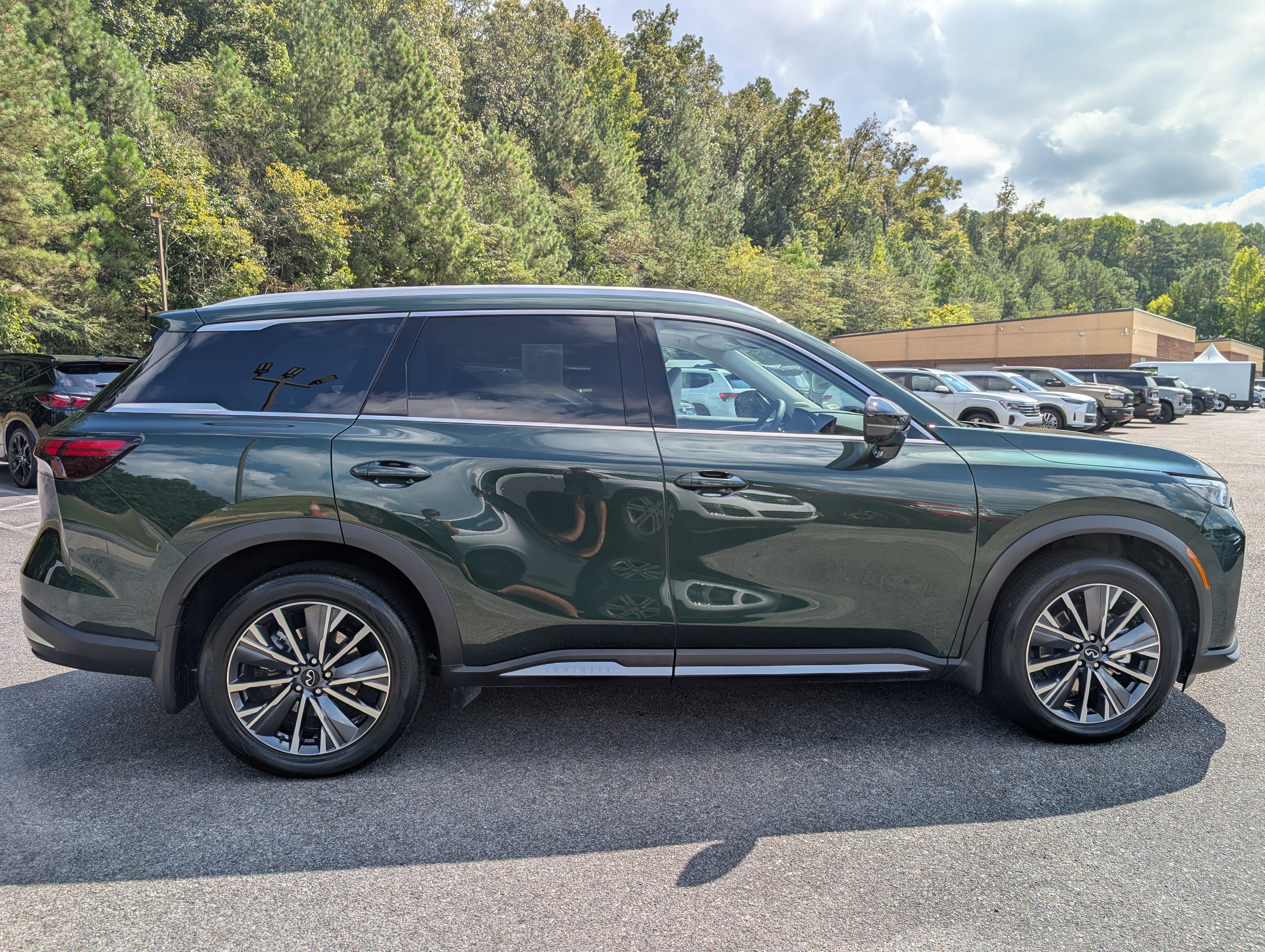 Used 2026 INFINITI QX60 Luxe w/ Cargo Package AWD/4WD image 10