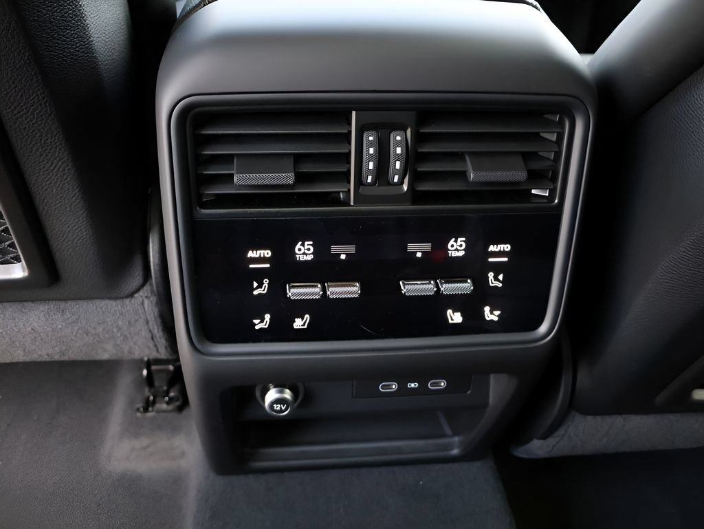 New 2026 Porsche Cayenne Coupe AWD/4WD image 21