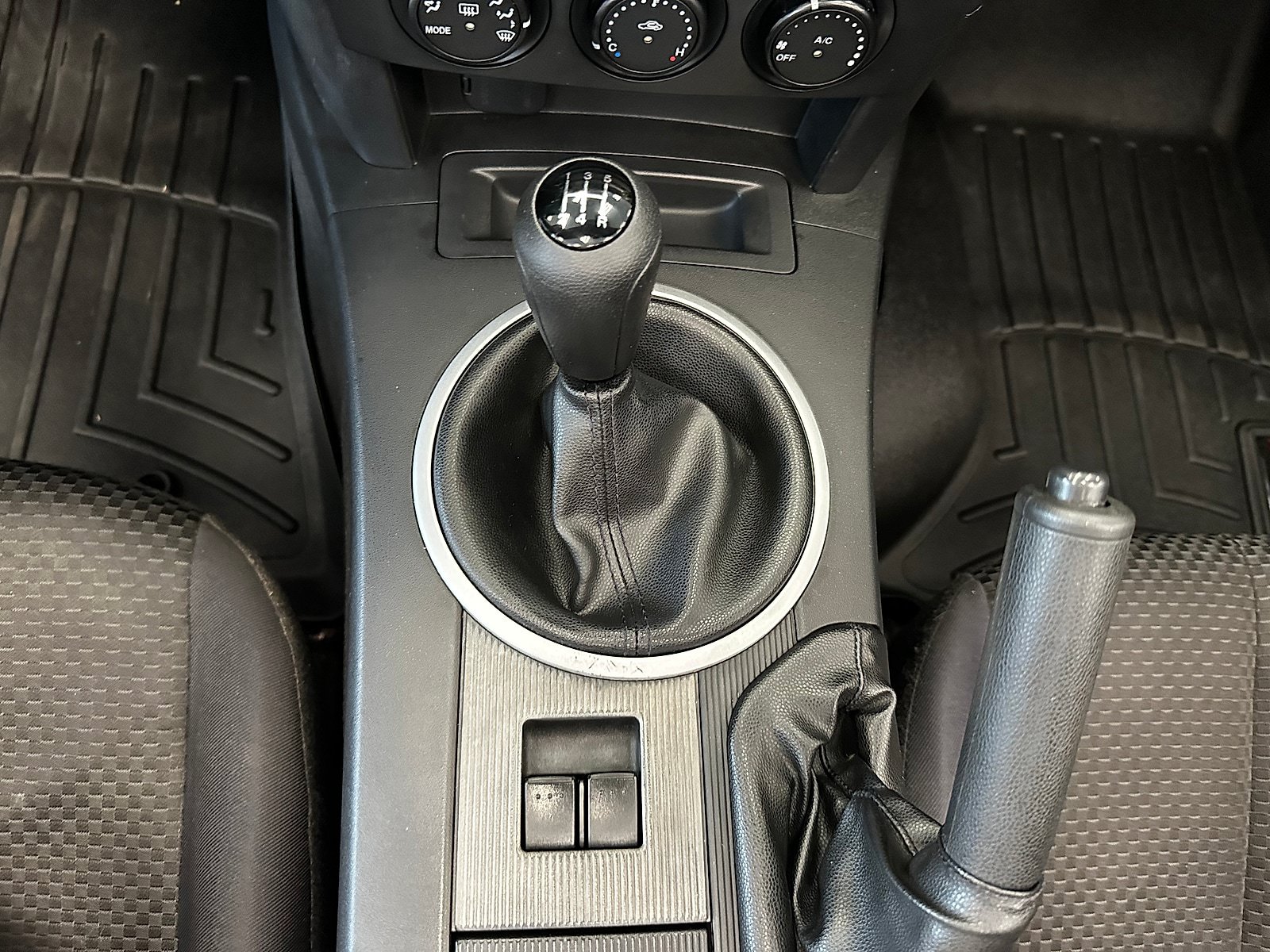 Used 2007 MAZDA MX-5 Miata Sport RWD image 16