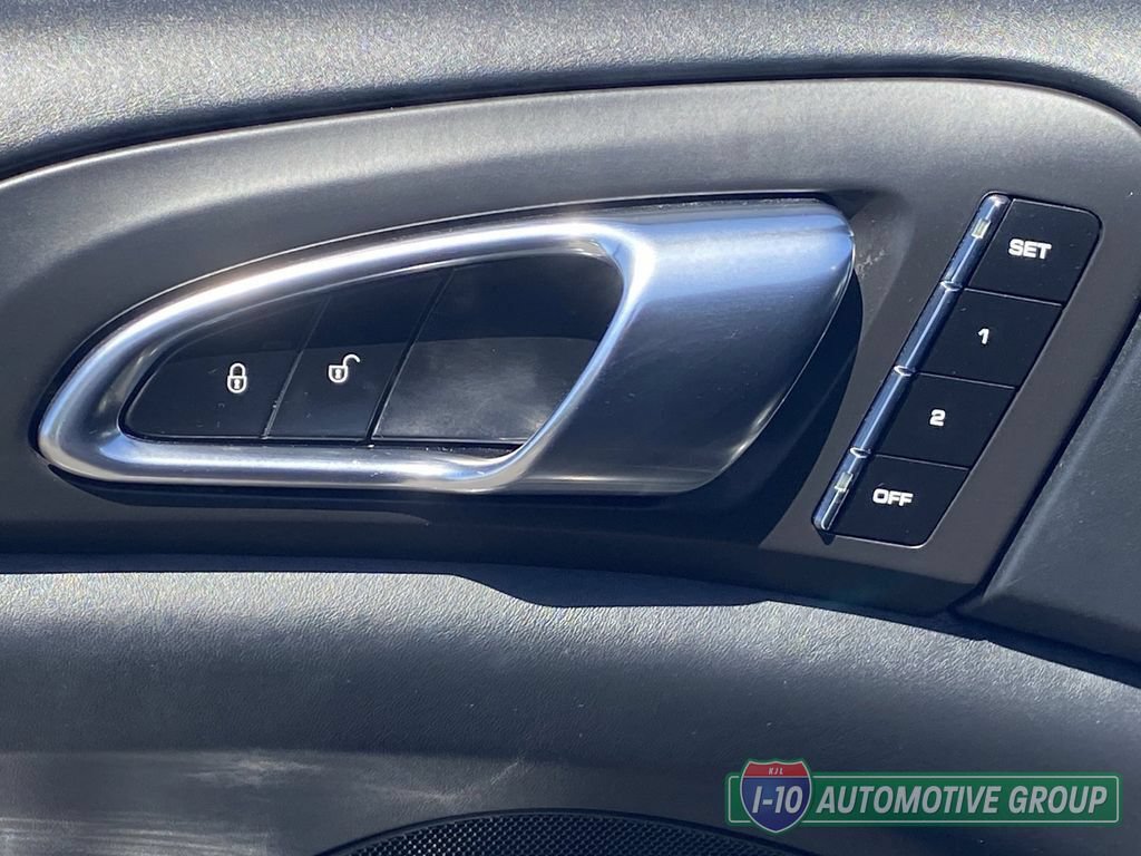 Used 2012 Porsche Cayenne Turbo AWD/4WD image 20