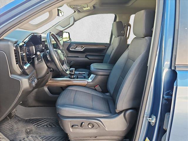 Used 2024 Chevrolet Silverado 1500 RST AWD/4WD image 16