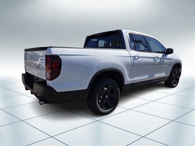 New 2026 Honda Ridgeline Black Edition image 4