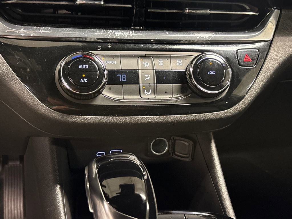 Used 2025 Buick Envista Sport Touring image 31