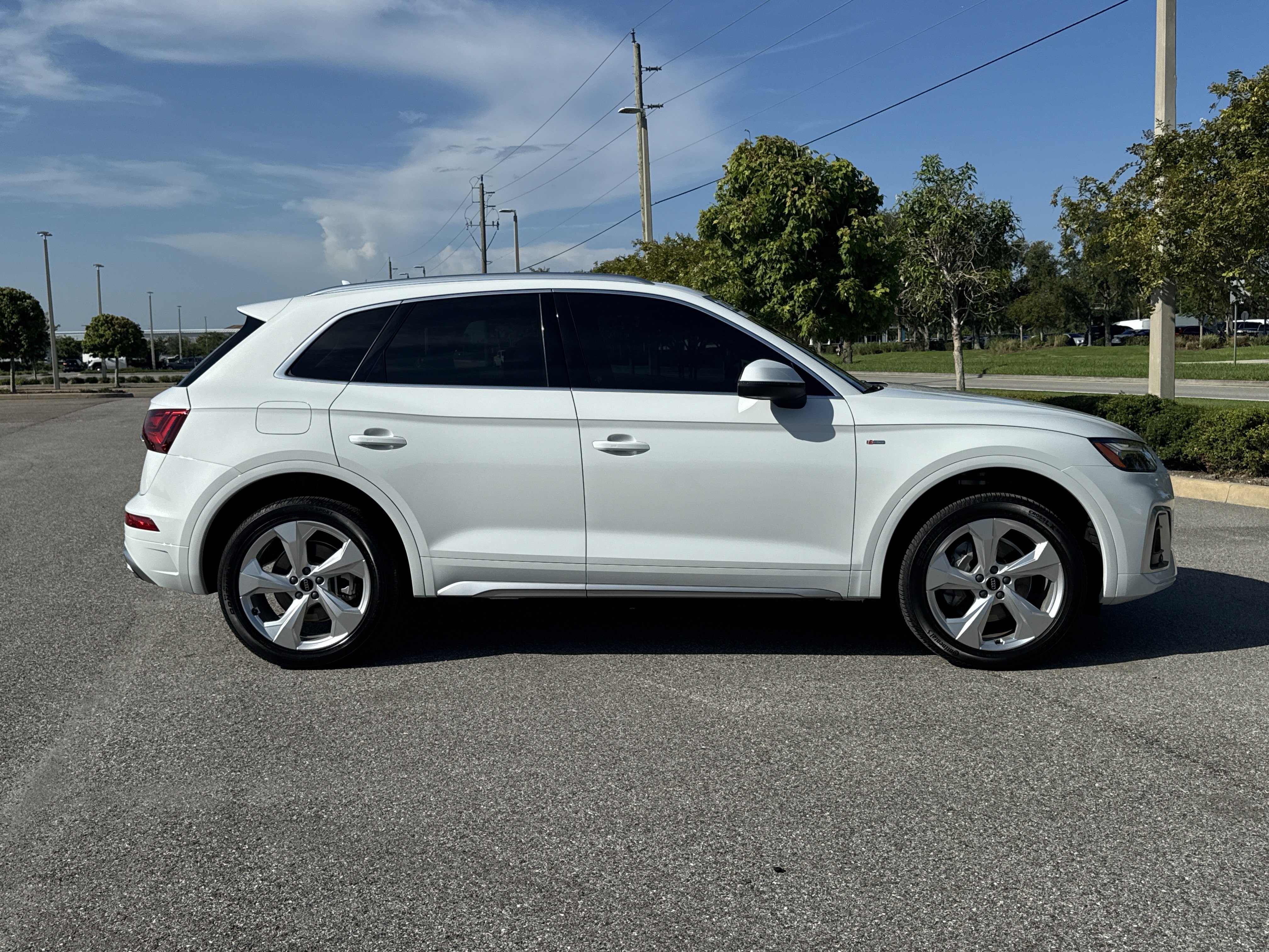 Certified 2023 Audi Q5 2.0T Premium Plus AWD/4WD image 3