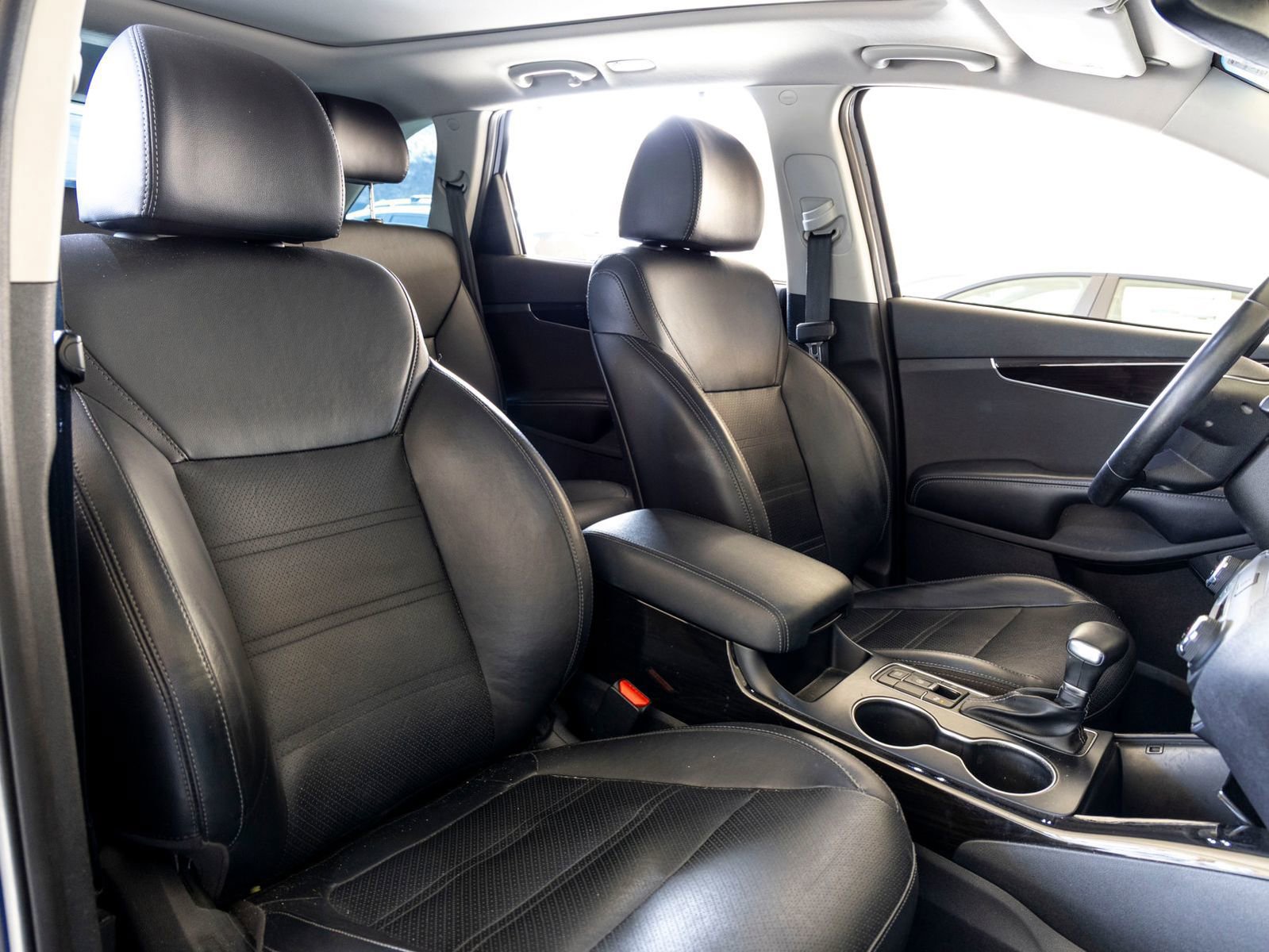 Used 2019 Kia Sorento EX w/ EX Touring Package image 26