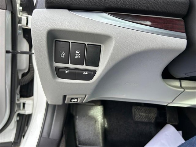 Used 2015 Acura TLX w/ Technology Package image 24