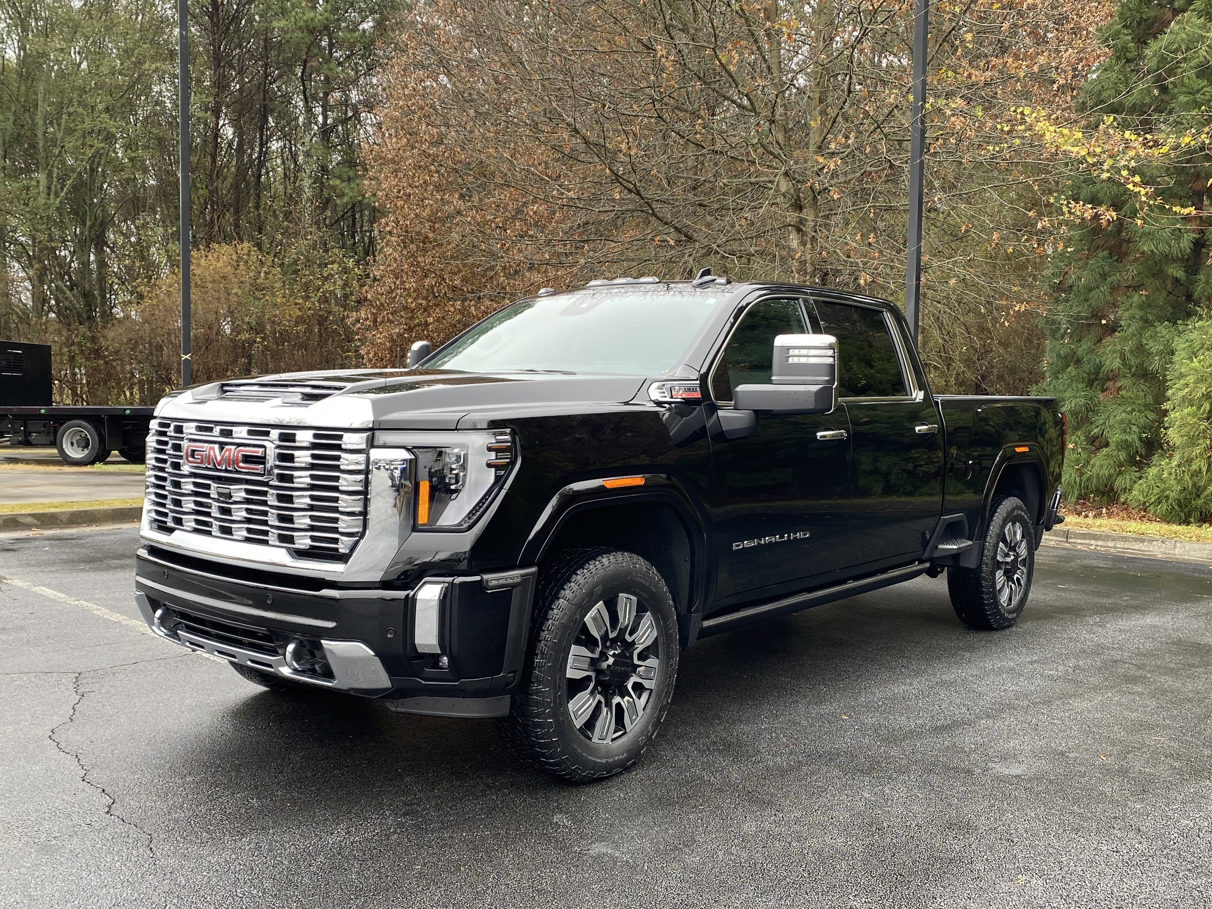 Used 2024 GMC Sierra 2500 Denali w/ Denali Reserve Package image 5