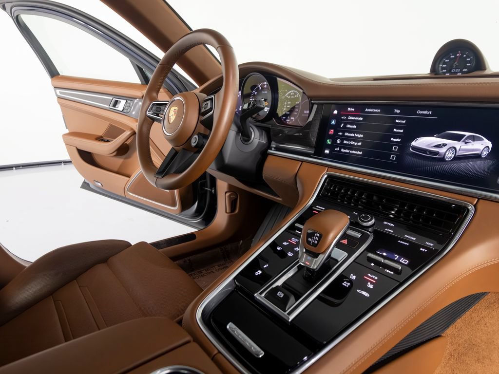 Certified 2023 Porsche Panamera 4 Platinum Edition AWD/4WD image 34