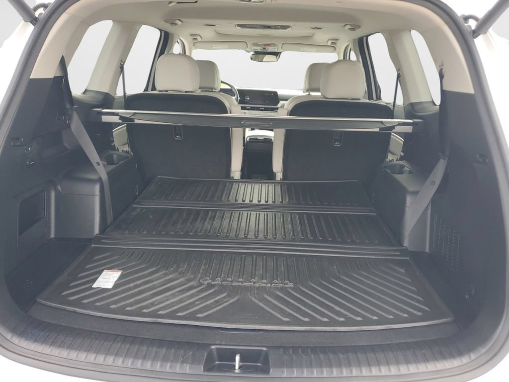 Used 2025 Kia Telluride EX w/ EX Captain's Chair Package AWD/4WD image 9