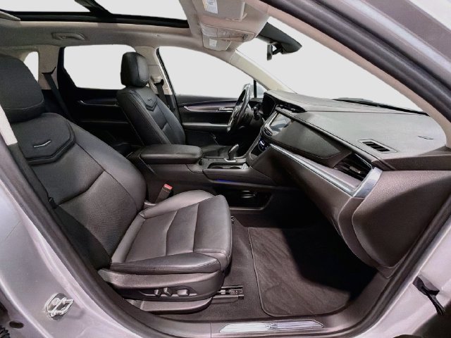 Certified 2018 Cadillac XT5 Premium Luxury FWD image 25