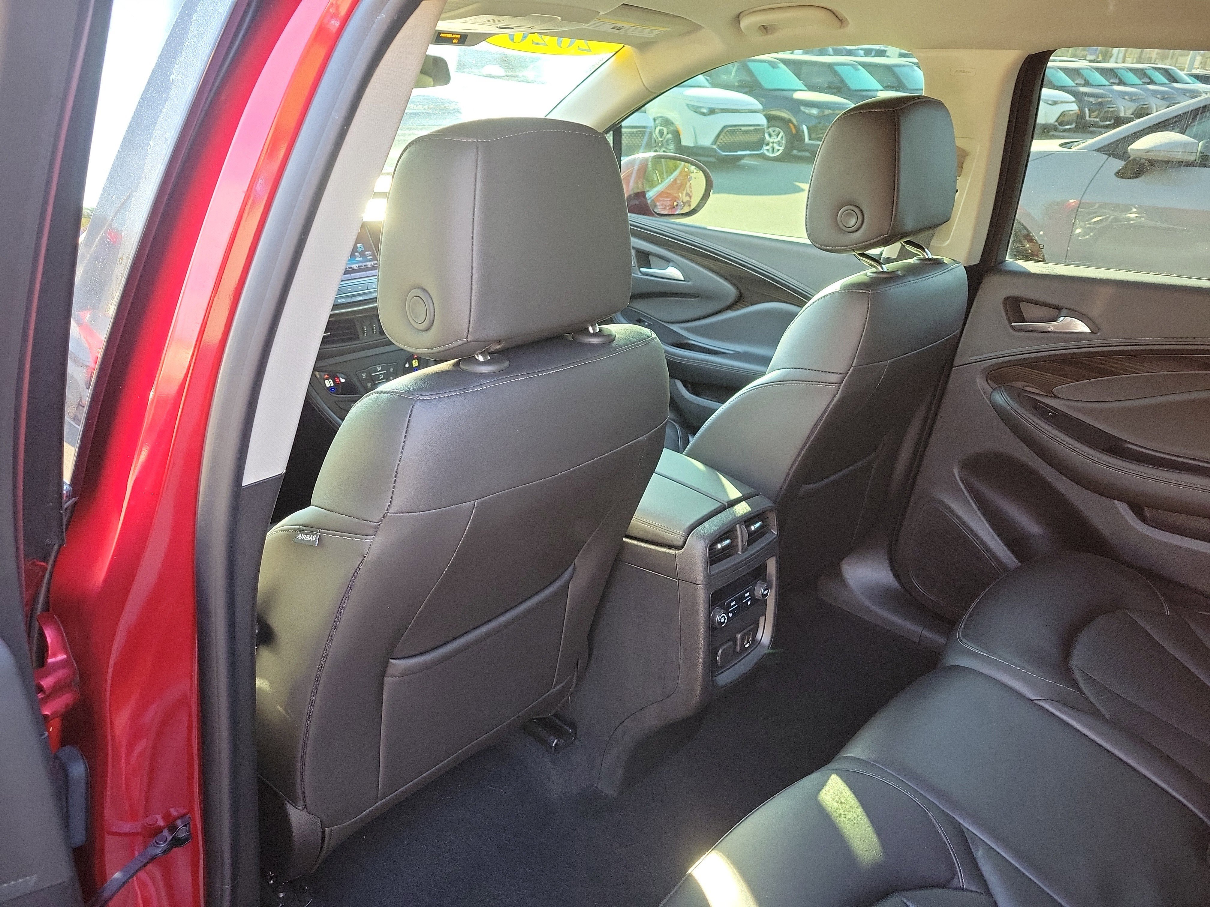 Used 2020 Buick Envision Essence image 17