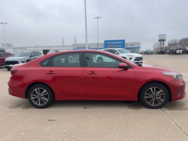 Used 2023 Kia Forte LXS image 2