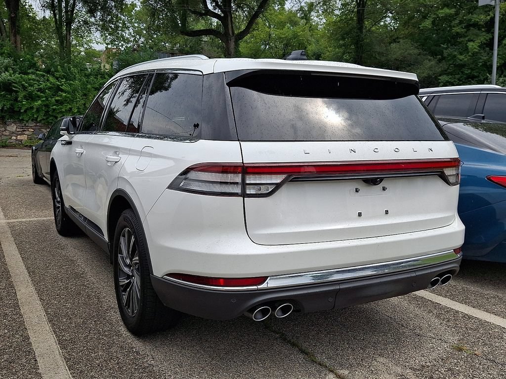 Used 2025 Lincoln Aviator AWD image 5