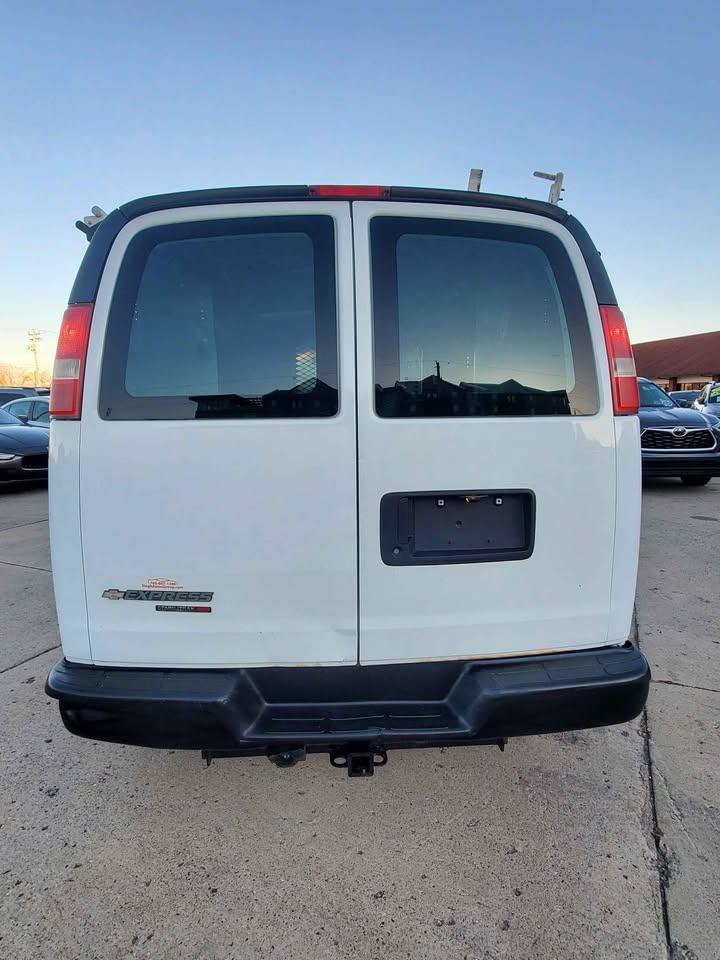 Used 2013 Chevrolet Express 1500 AWD w/ Power Package image 8