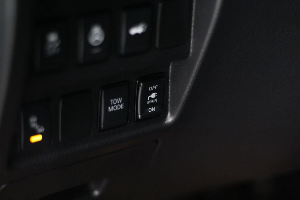 Used 2020 Nissan Pathfinder SL AWD/4WD image 53