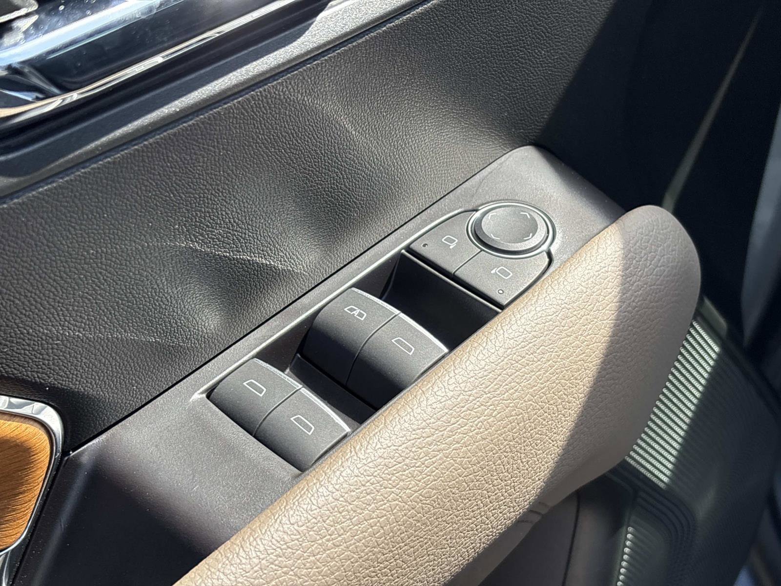 Certified 2024 GMC Canyon Denali image 14