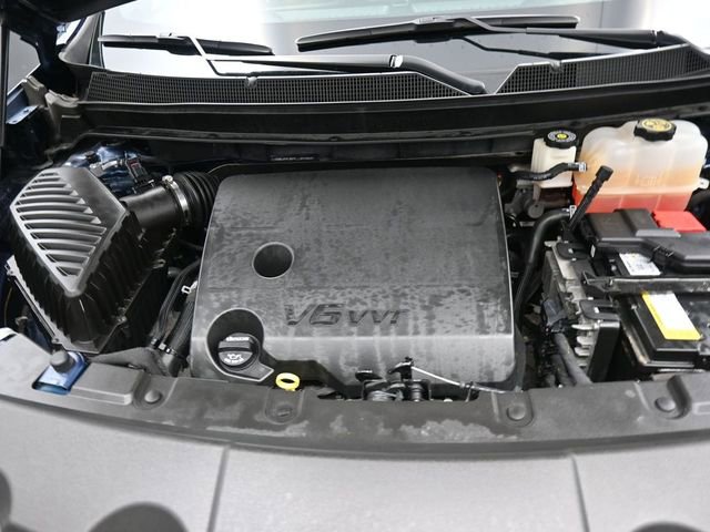 Used 2023 Chevrolet Traverse LT image 32