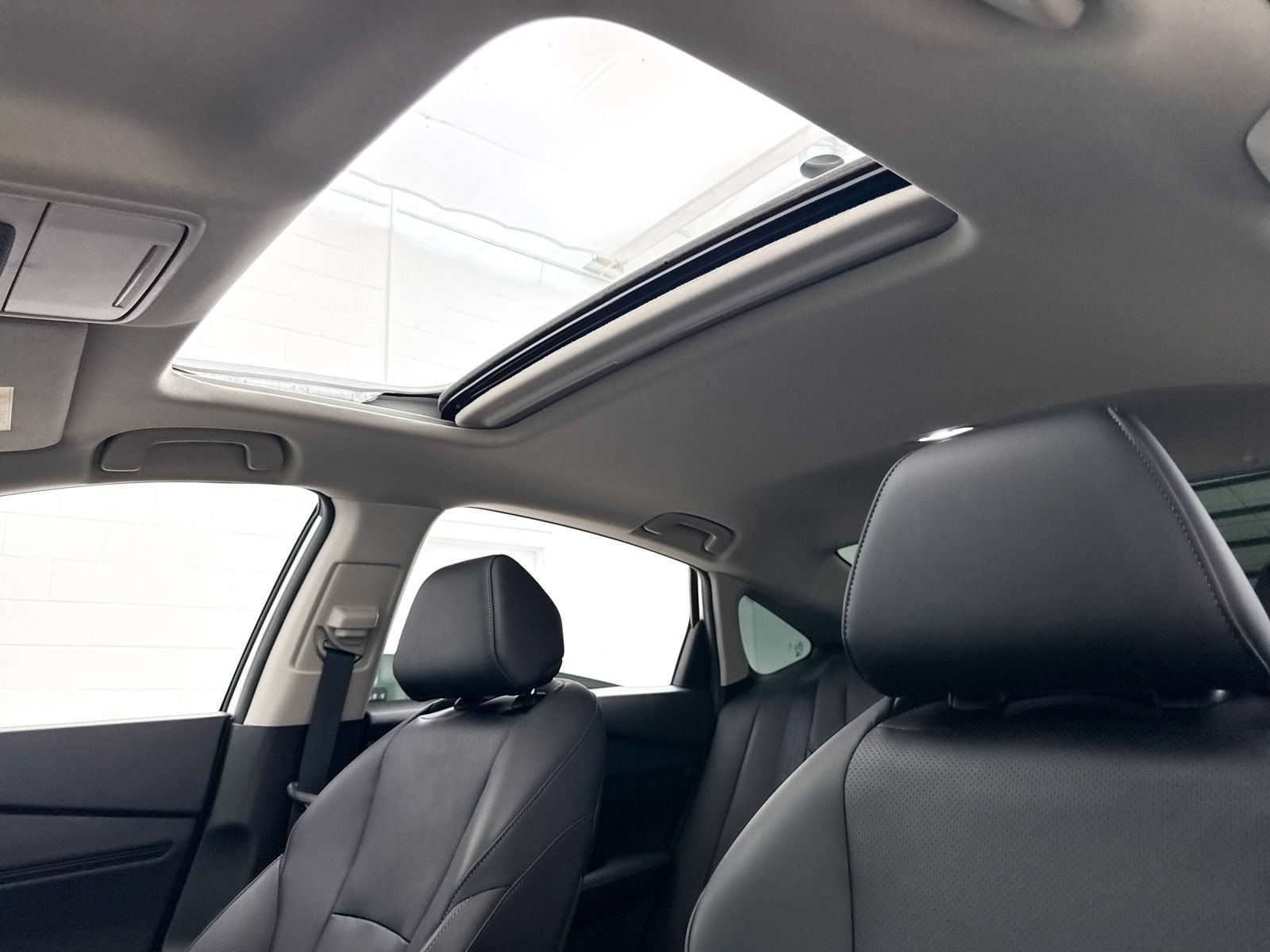 Used 2025 Honda Accord Touring image 3