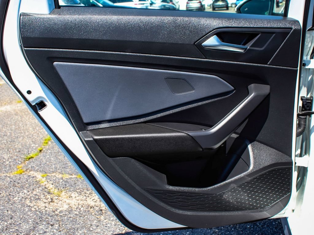 Used 2025 Volkswagen Jetta GLI Autobahn FWD image 11