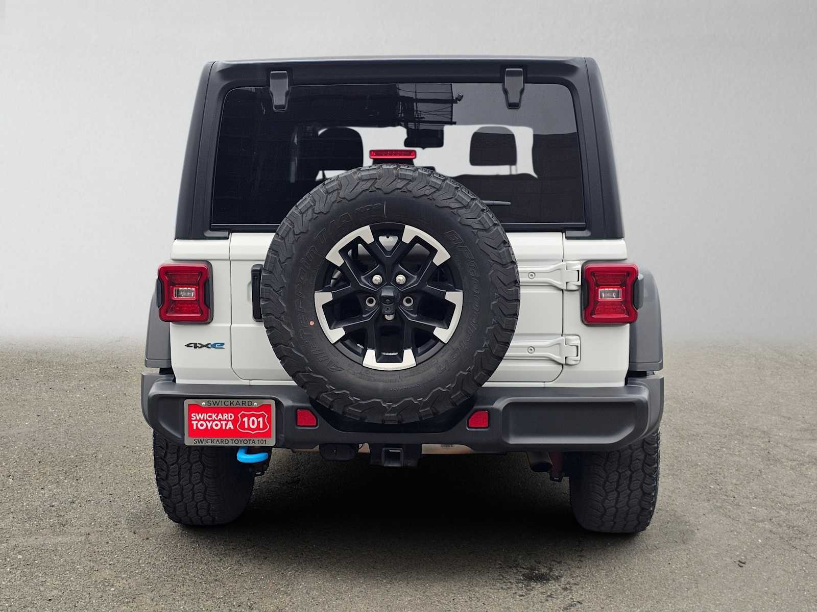 Used 2024 Jeep Wrangler Unlimited Rubicon 4xe AWD/4WD image 4