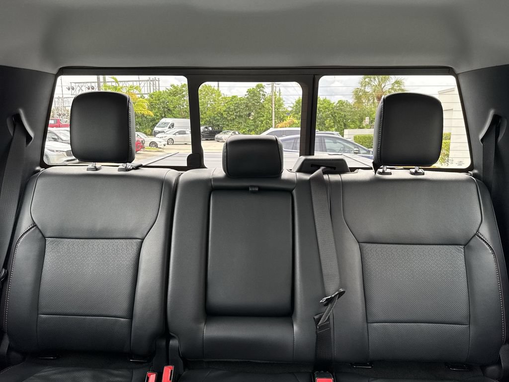 Used 2023 Ford F250 Lariat w/ Lariat Ultimate Package AWD/4WD image 18