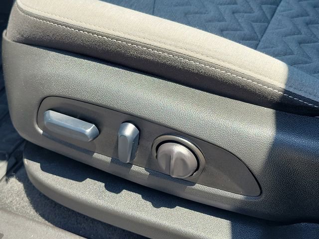 Used 2023 Chevrolet Equinox LT w/ Driver Convenience Package FWD image 14