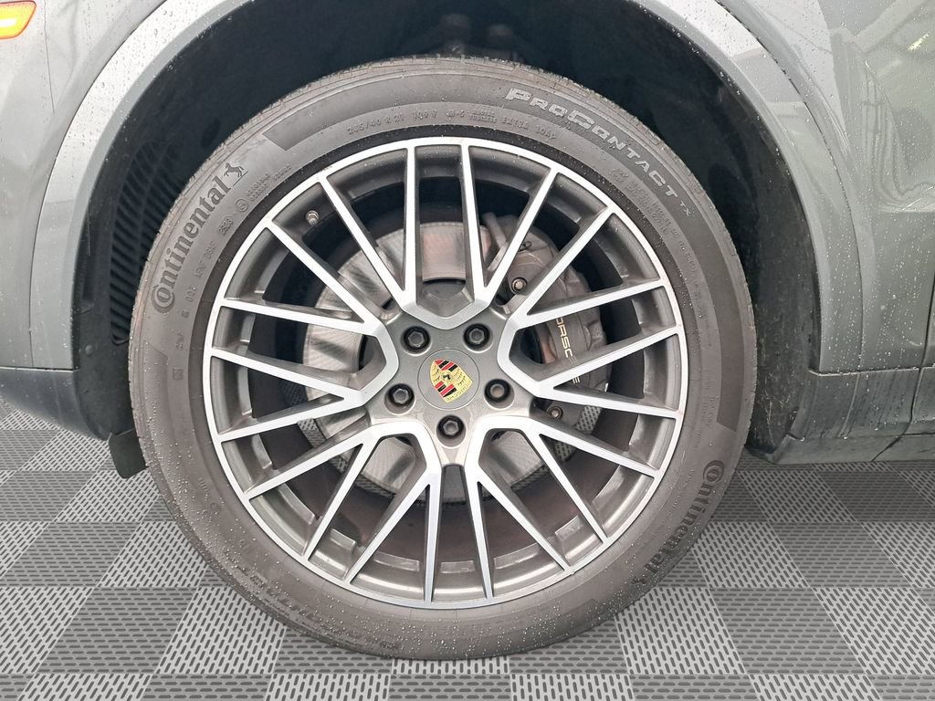Used 2021 Porsche Cayenne image 10