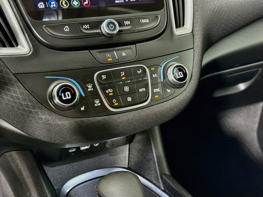 Used 2023 Chevrolet Malibu LT FWD image 18