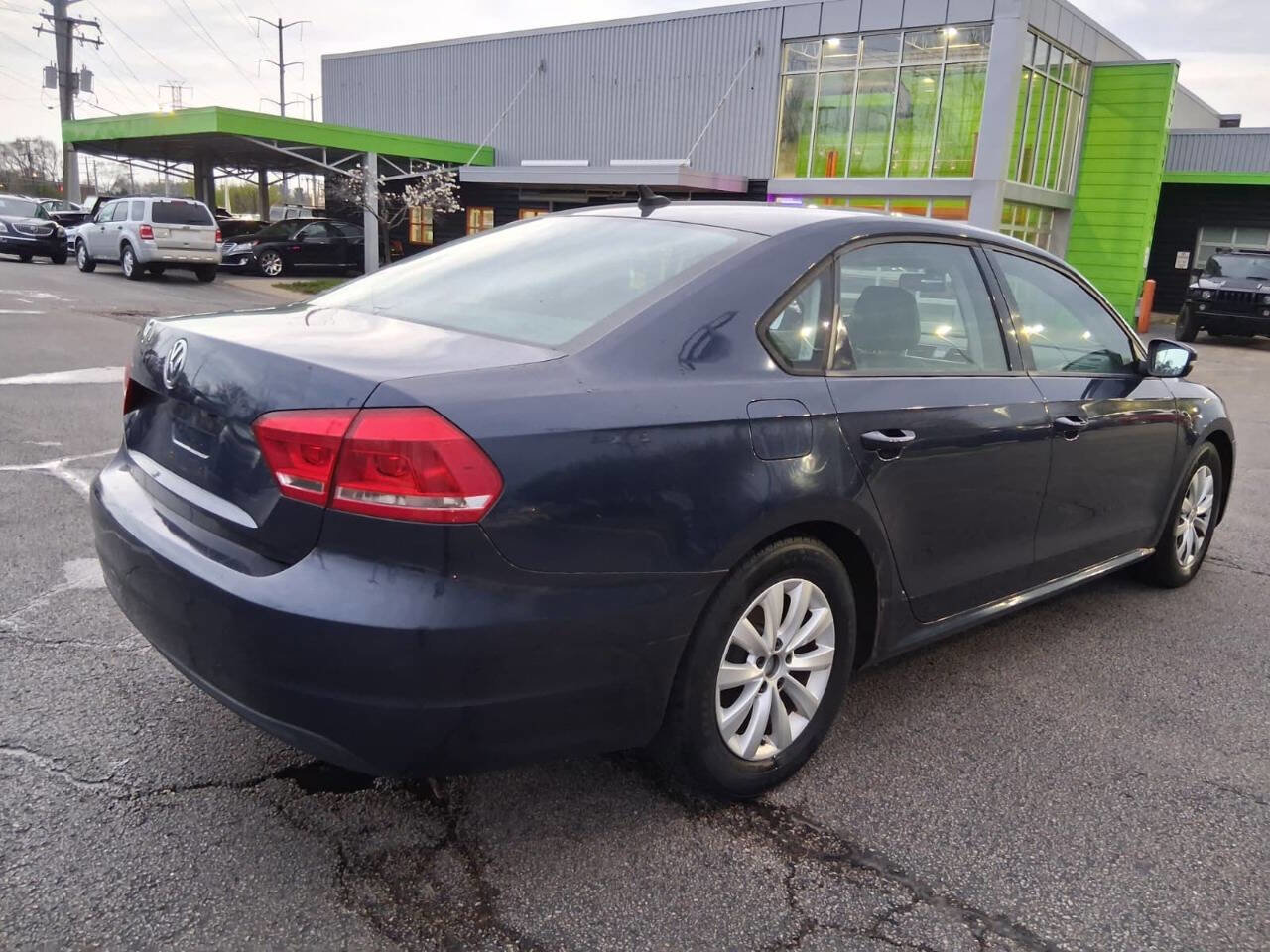 Used 2014 Volkswagen Passat 2.5 S FWD image 6