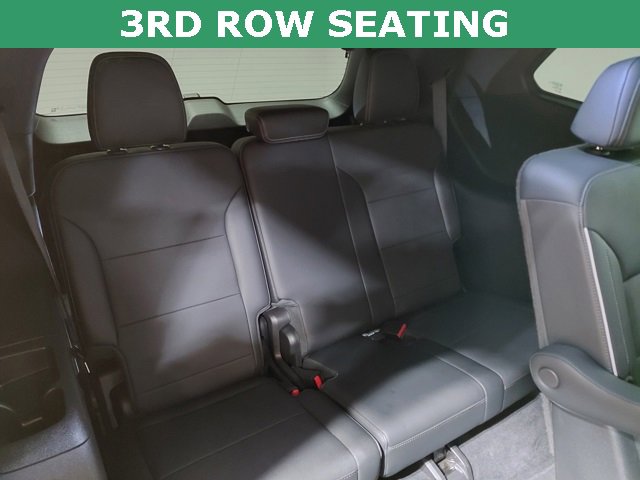 Used 2025 Buick Enclave Preferred image 5