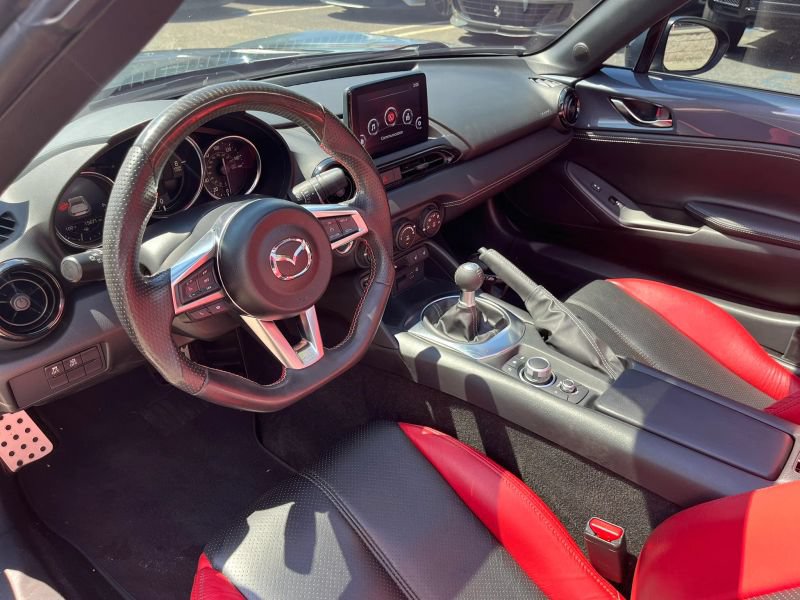 Used 2021 MAZDA MX-5 Miata RF Club RWD image 11