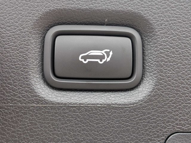 Certified 2023 Hyundai Santa Fe SEL w/ Premium Package FWD image 16