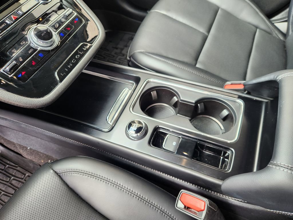 Used 2022 Lincoln Corsair FWD w/ Equipment Group 101A image 19