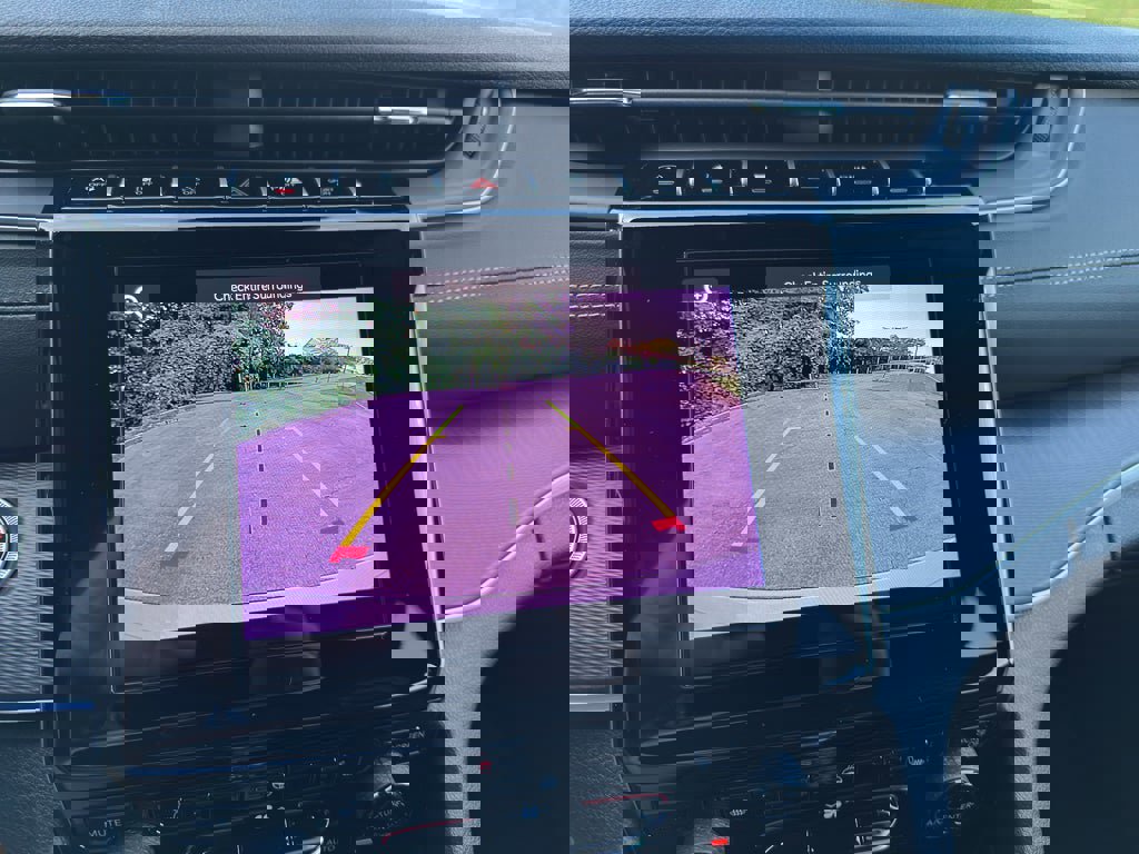 New 2025 Jeep Grand Cherokee L Altitude image 18