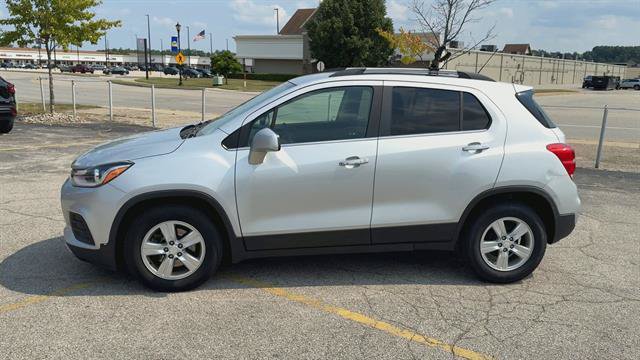 Used 2018 Chevrolet Trax LT w/ LT Convenience Package FWD image 5