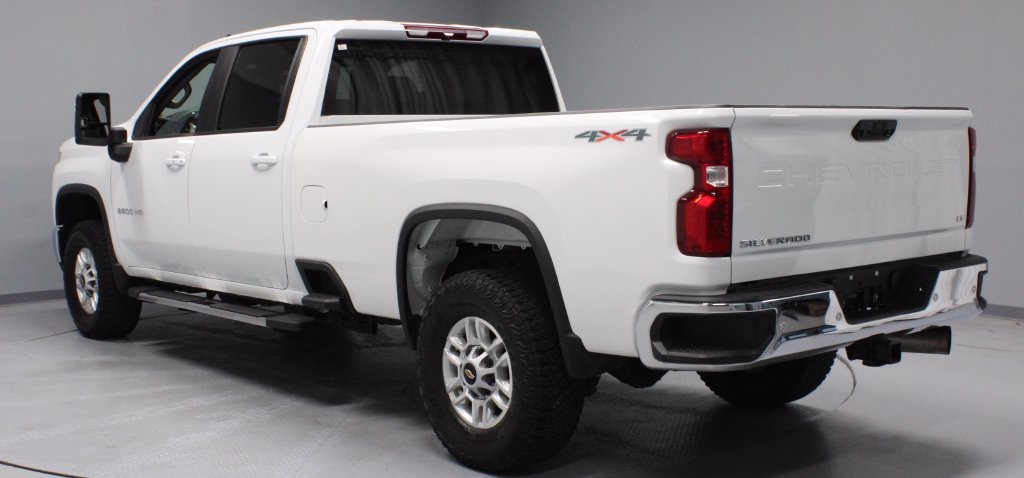 Used 2025 Chevrolet Silverado 2500 LT w/ Safety Package AWD/4WD image 9