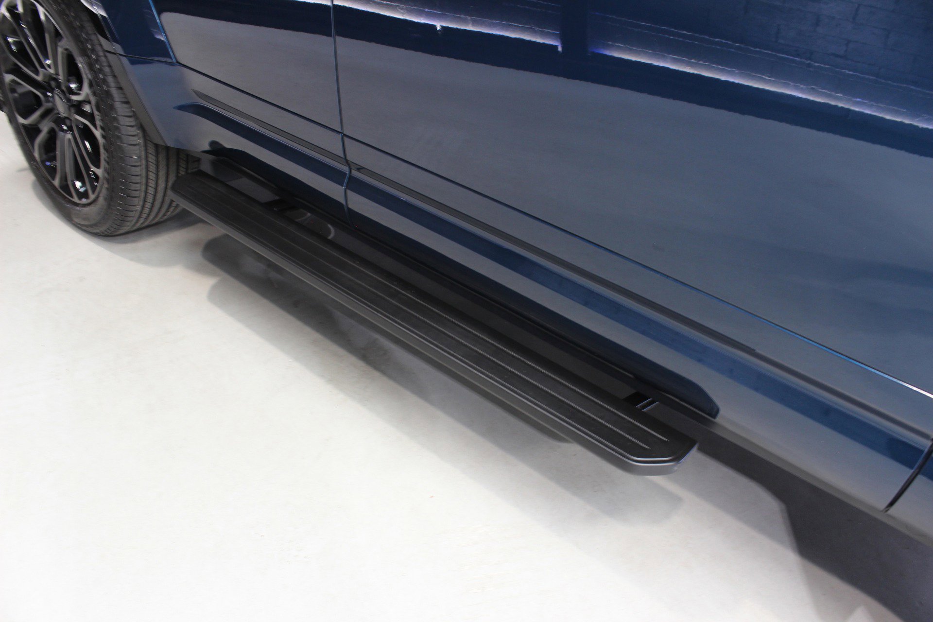 Used 2026 Land Rover Defender 110 image 28