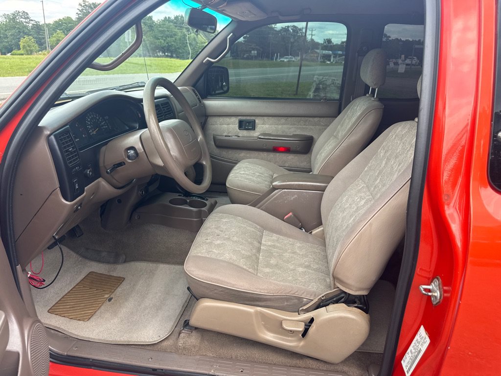 Used 2000 Toyota Tacoma PreRunner RWD image 21