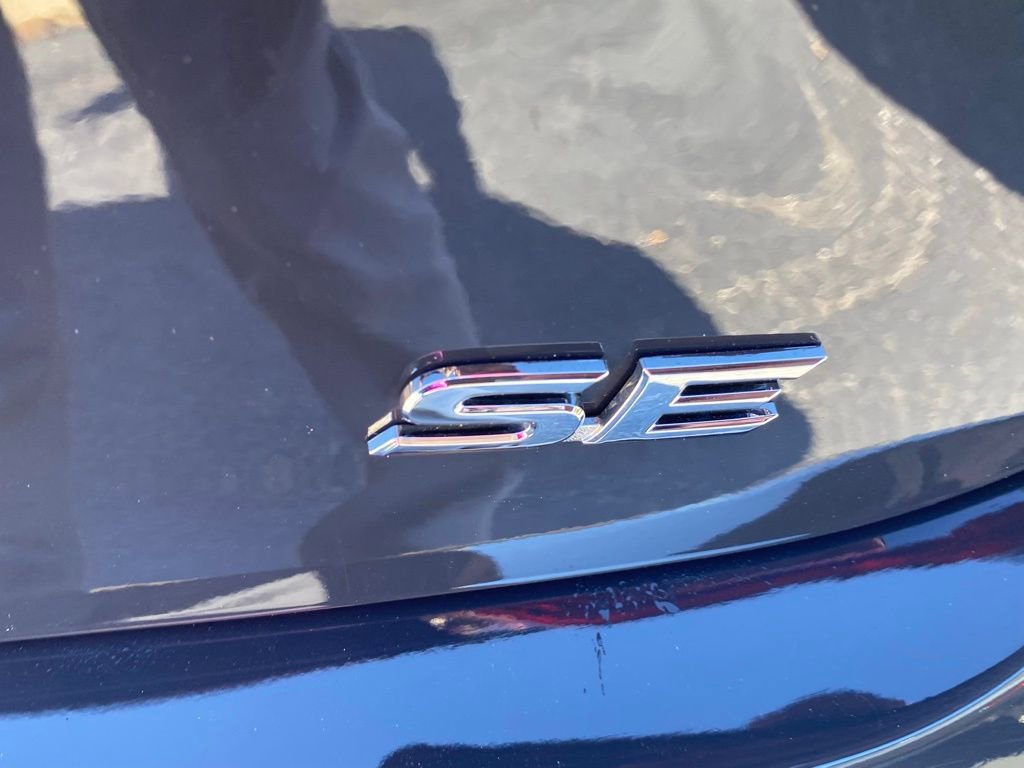 Used 2025 Toyota Camry SE image 15