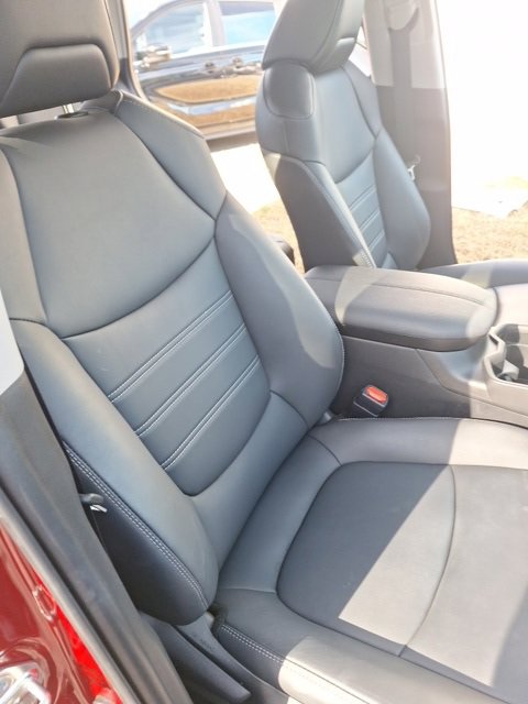 Used 2021 Toyota RAV4 XLE Premium image 28